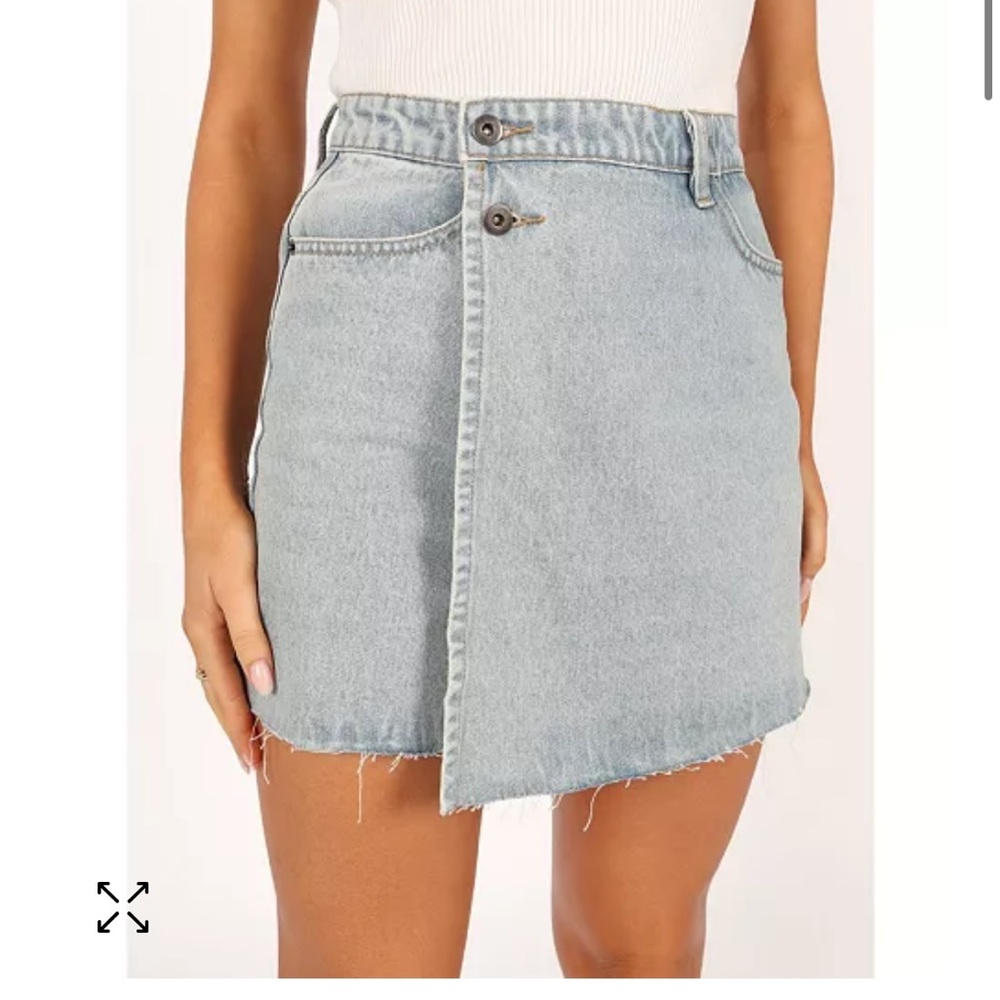 Petal and Pup
Women's Hugo Denim Skort - Light Wash